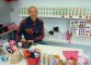 Giuliano e il suo banco di cosmetici al Mercato Casilino 23